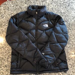 The north face women’s quilted  coat size large